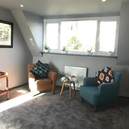 House On The Hill 里士满