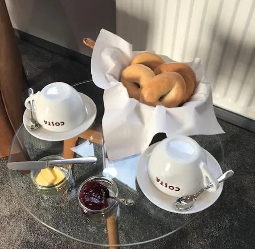 House On The Hill * Richmond (North Yorkshire)