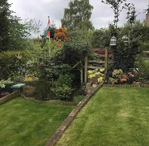 Bed & Breakfast House On The Hill *